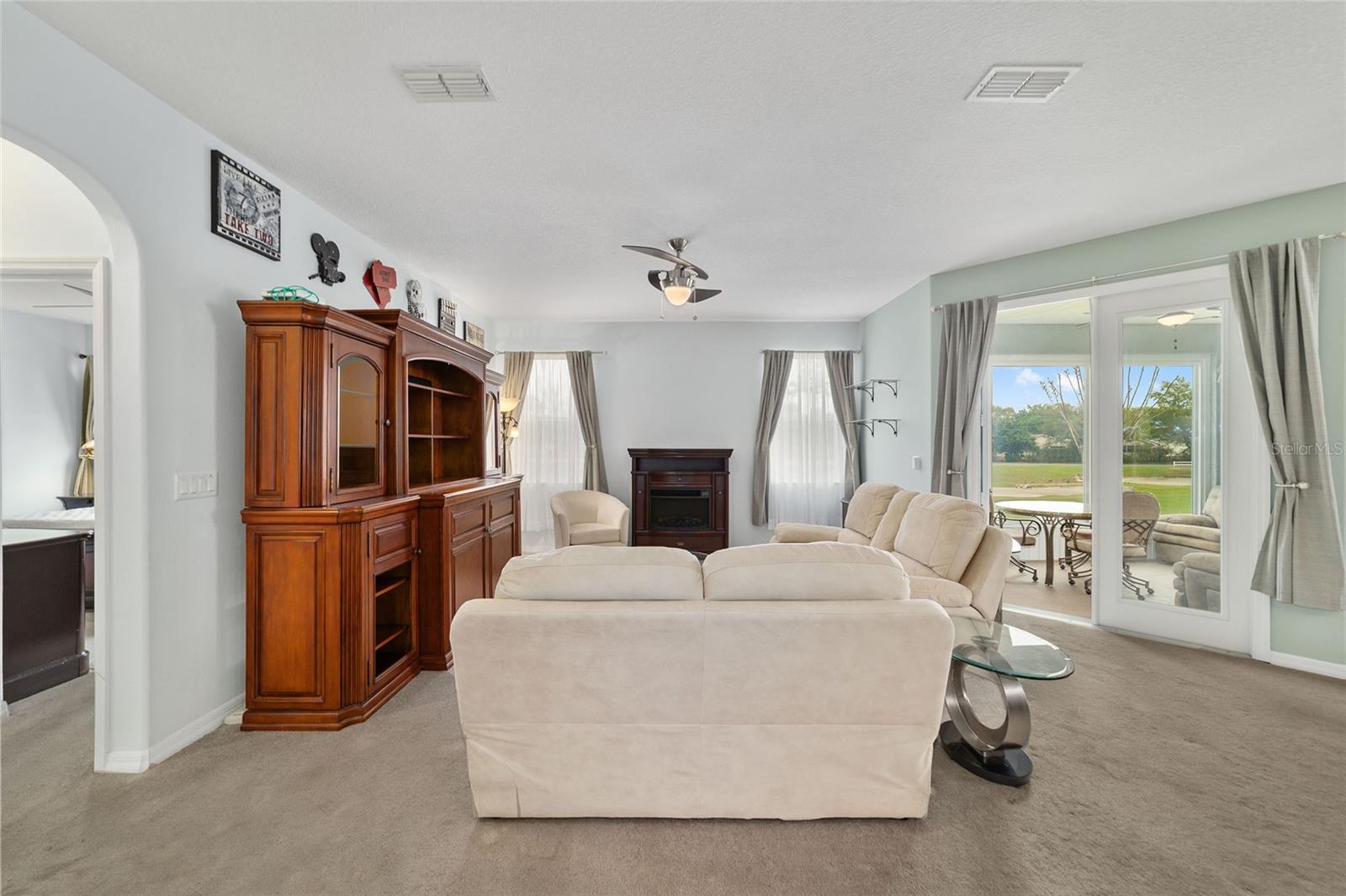 ON TOP OF THE WORLD - Residential