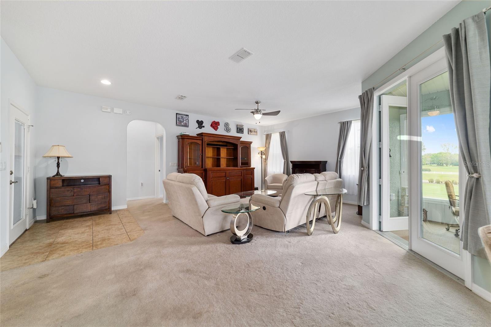 ON TOP OF THE WORLD - Residential