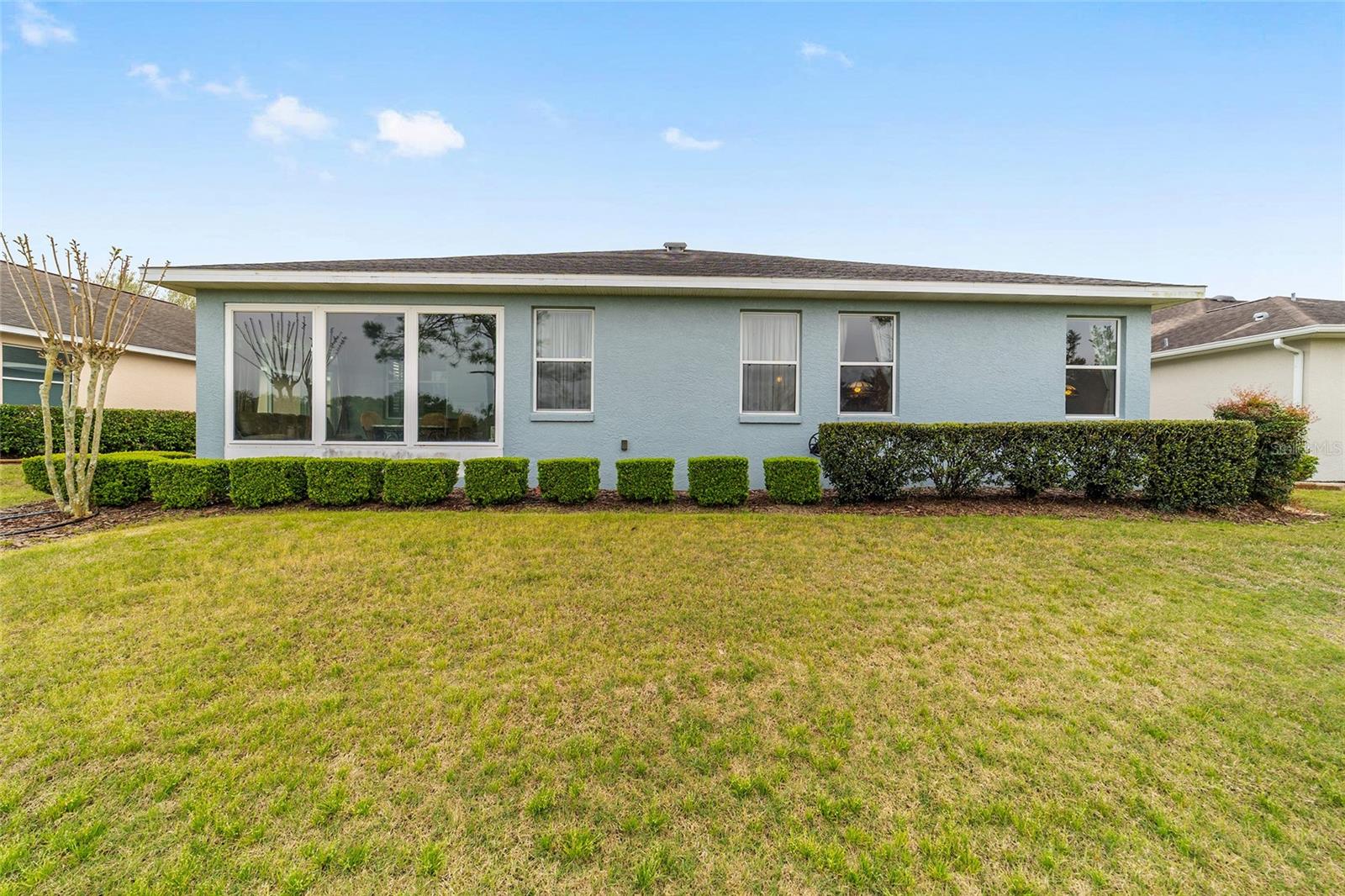 ON TOP OF THE WORLD - Residential