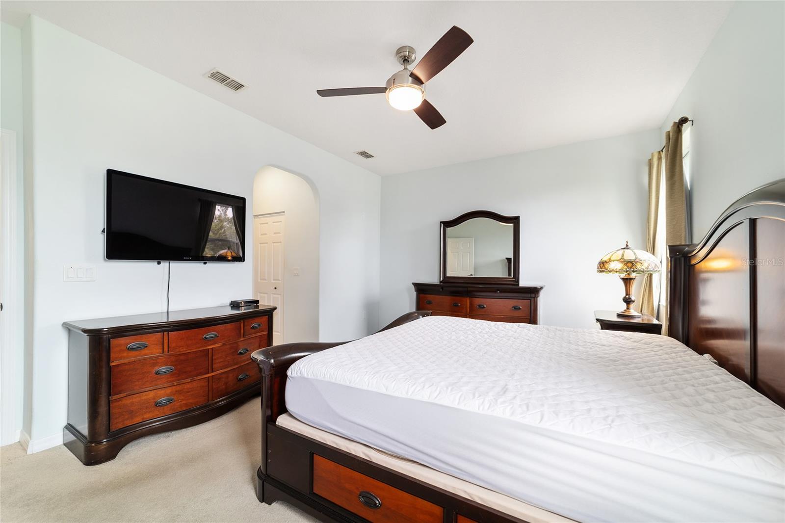 ON TOP OF THE WORLD - Residential