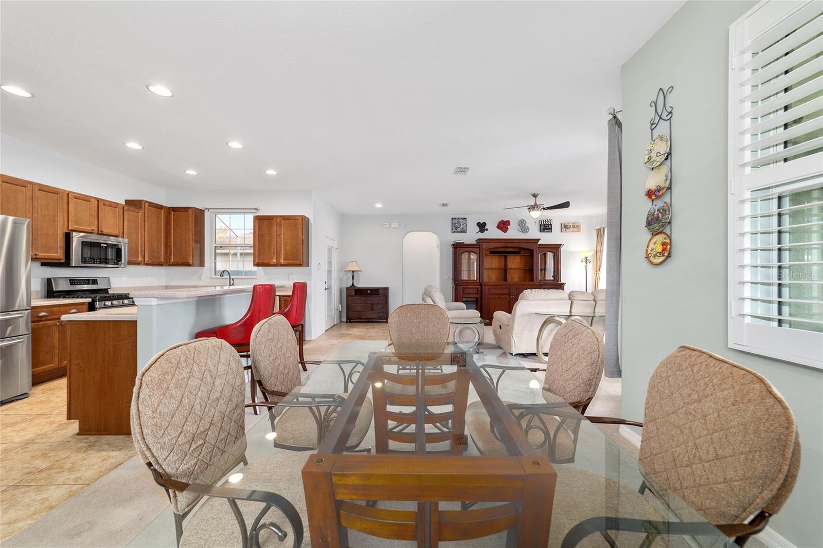 ON TOP OF THE WORLD - Residential