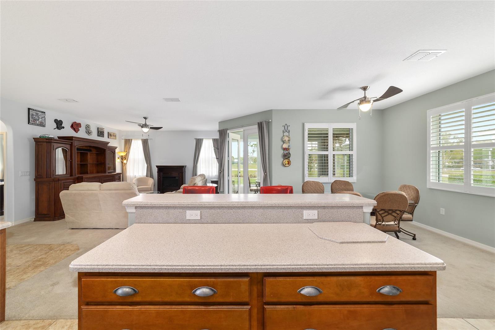 ON TOP OF THE WORLD - Residential