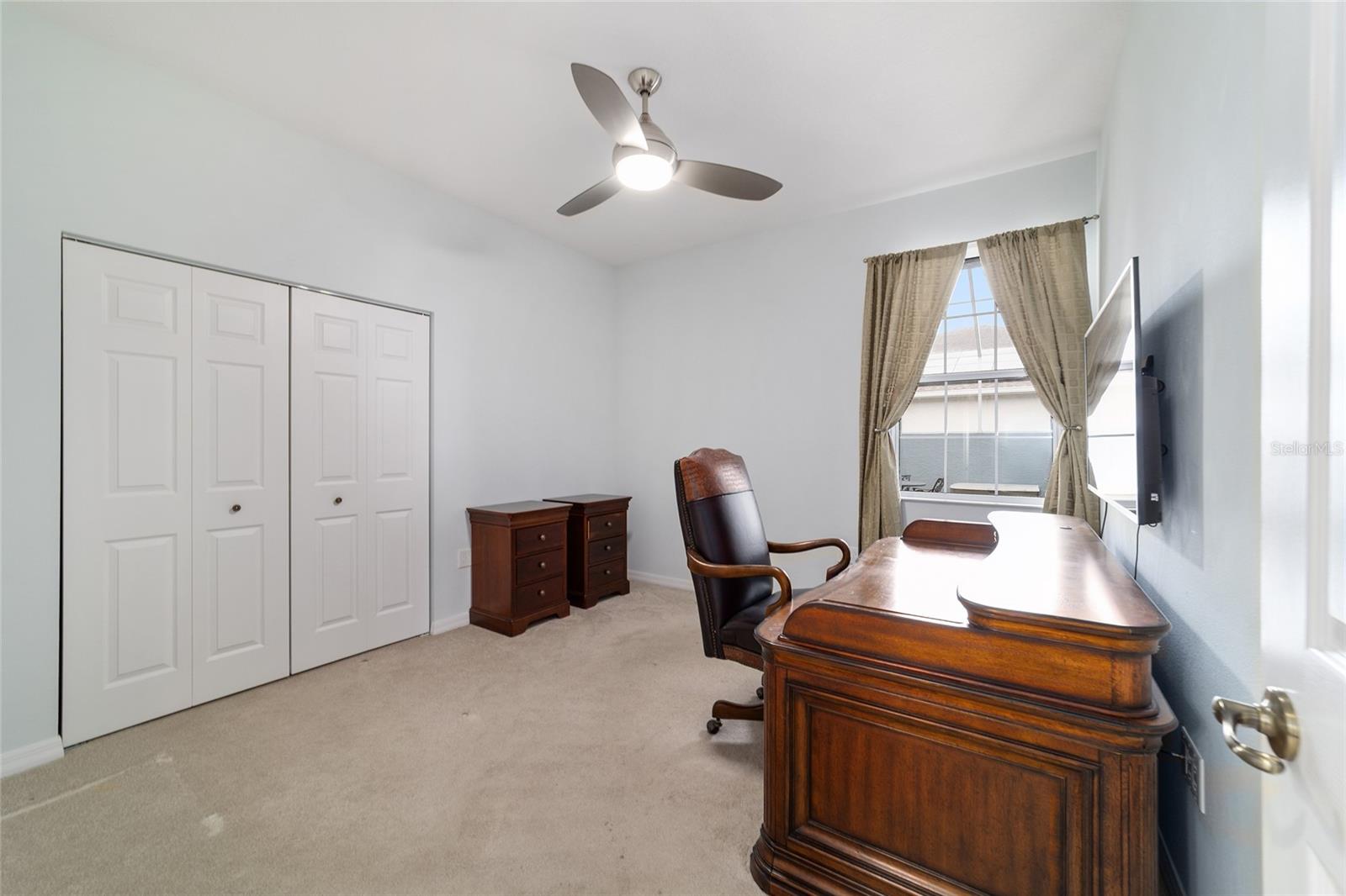 ON TOP OF THE WORLD - Residential