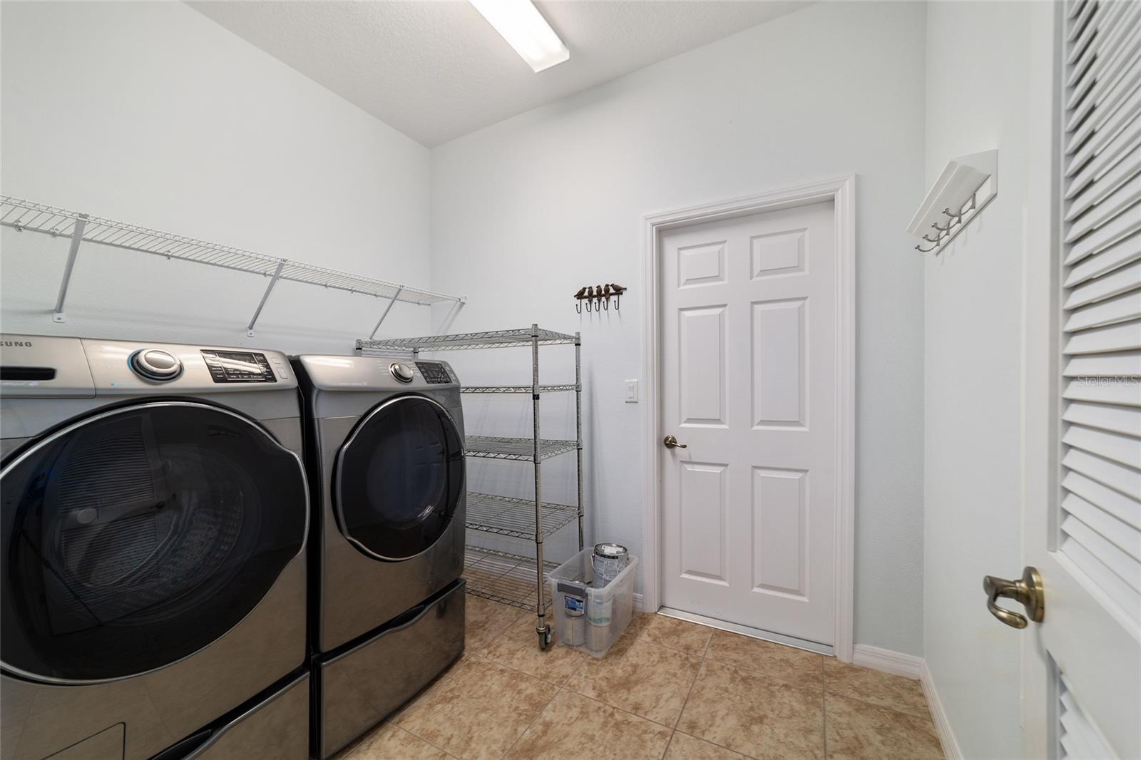 ON TOP OF THE WORLD - Residential