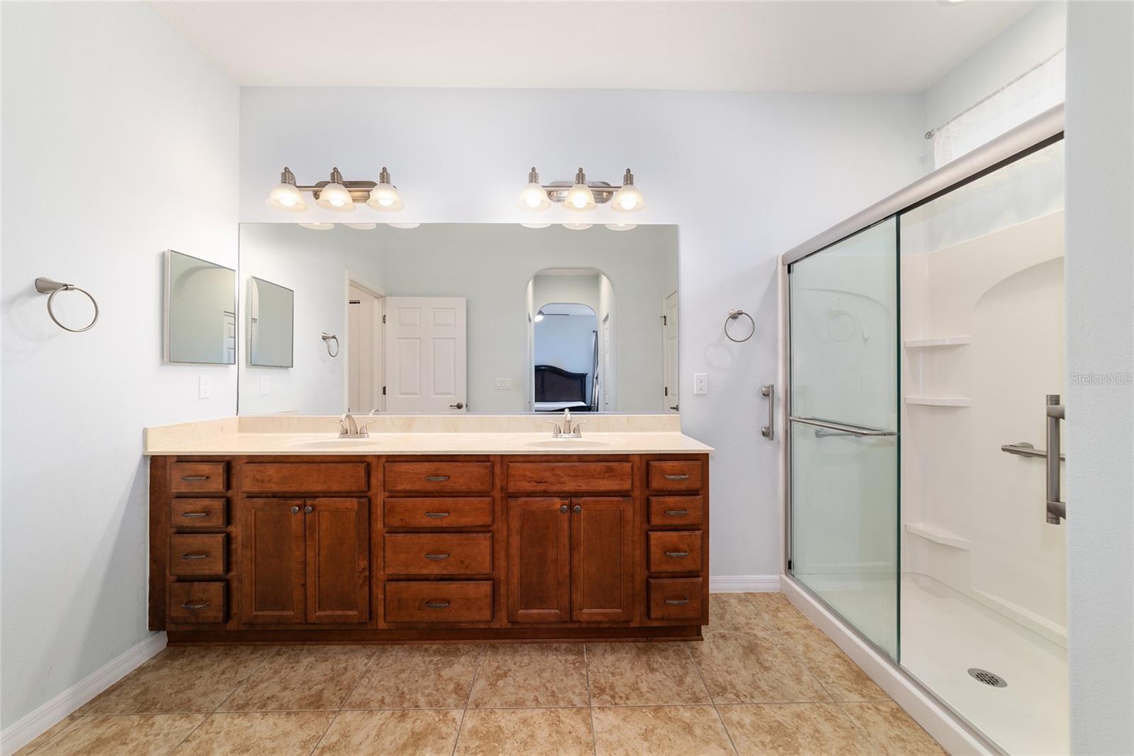 ON TOP OF THE WORLD - Residential