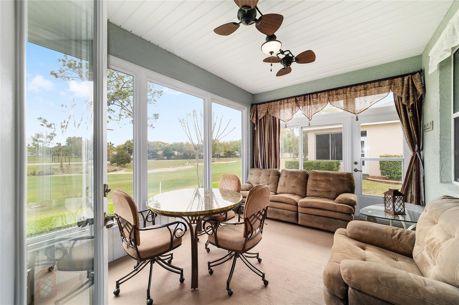 ON TOP OF THE WORLD - Residential