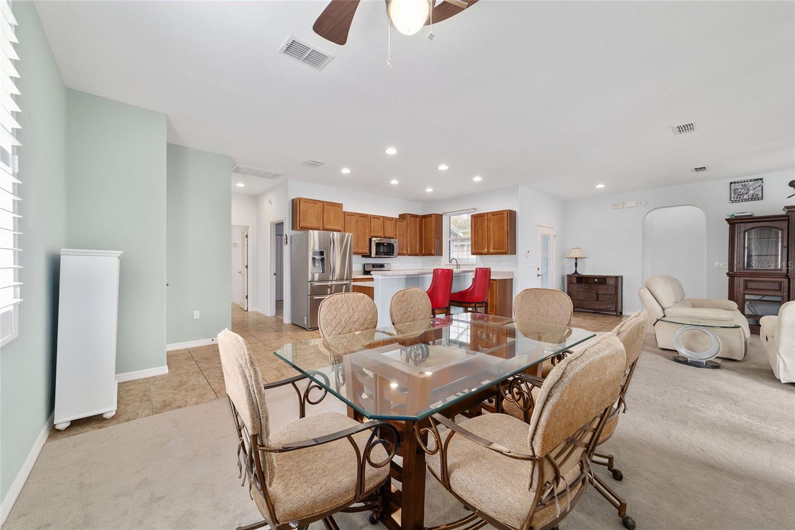 ON TOP OF THE WORLD - Residential