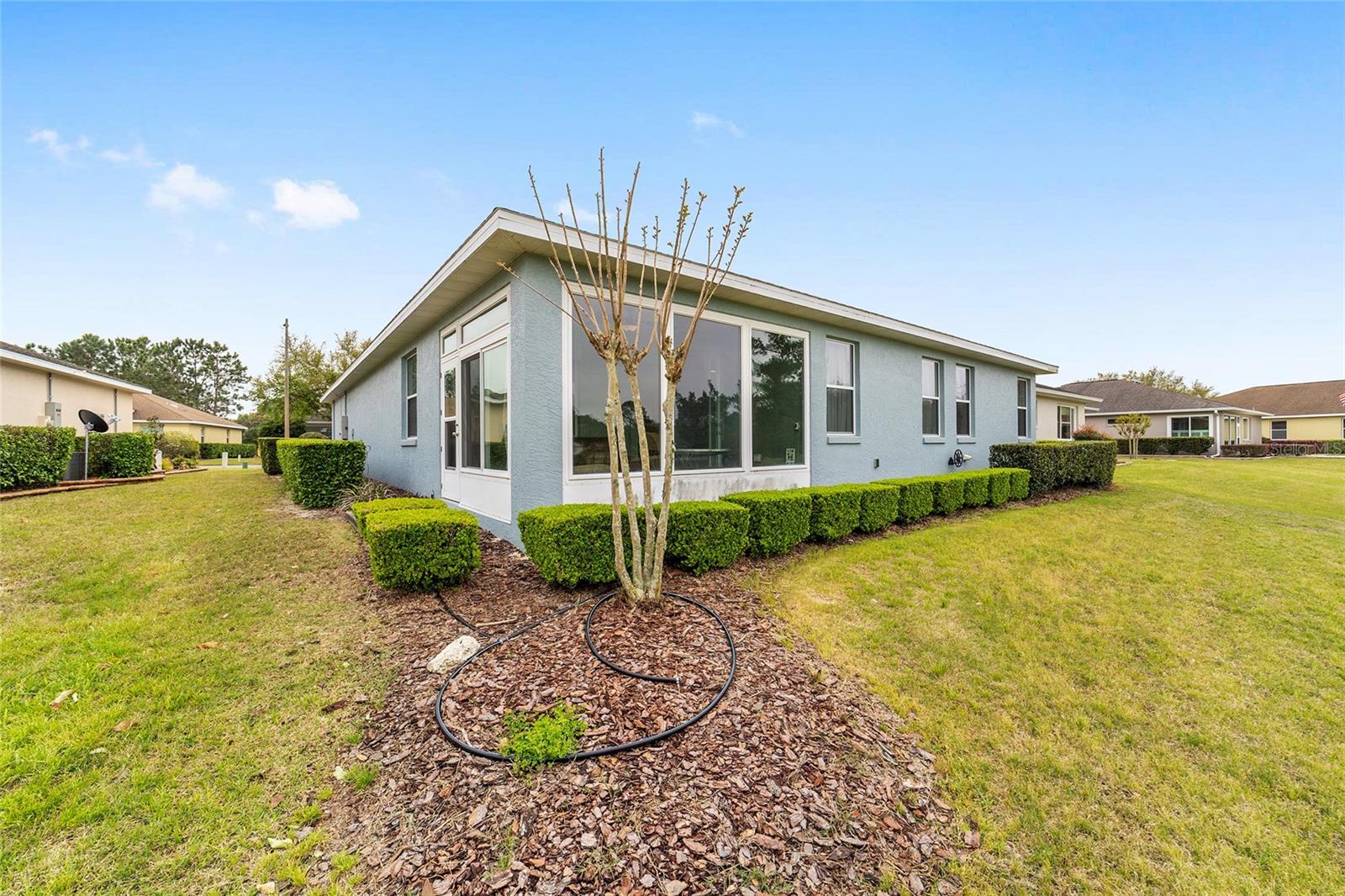 ON TOP OF THE WORLD - Residential