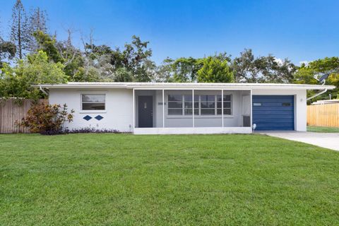 A home in BRADENTON