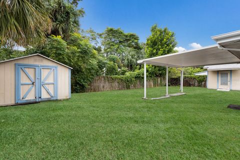 A home in BRADENTON