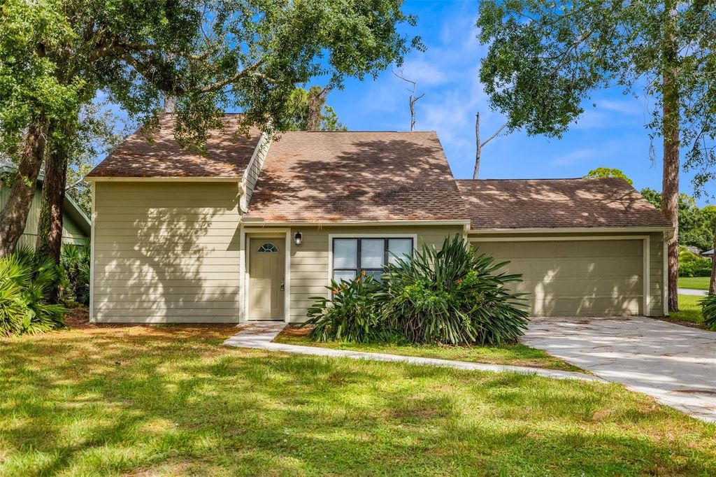 Photo of 2004 Wood Hollow Place, Sarasota, FL 34235 (MLS # A4665984)