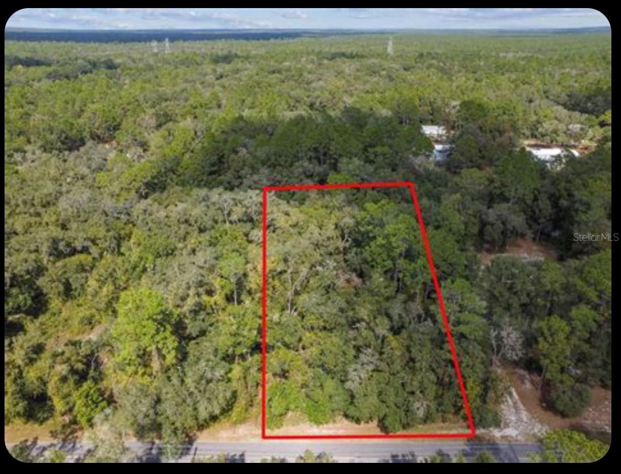 1.25 acre lot located in a high growth area in Dunnellon Florida ideal for agricultural use allows you to have animals such as horses cows chickens and more paved road quick access to main routes and just minutes from the famous Rainbow River is not in a flood zone without CDD or HOA excellent opportunity to build invest or enjoy country living with total freedom we also have an additional adjacent lot of the same size with parcel number 4088-248-000 schedule your appointment today