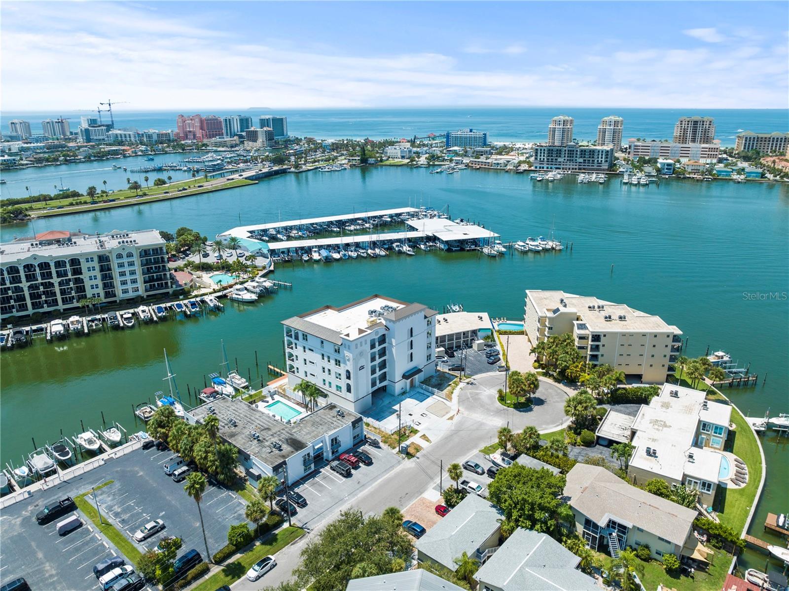 211 DOLPHIN POINT 501