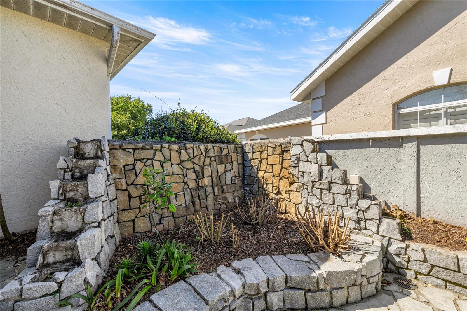 RIVENDELL - Residential