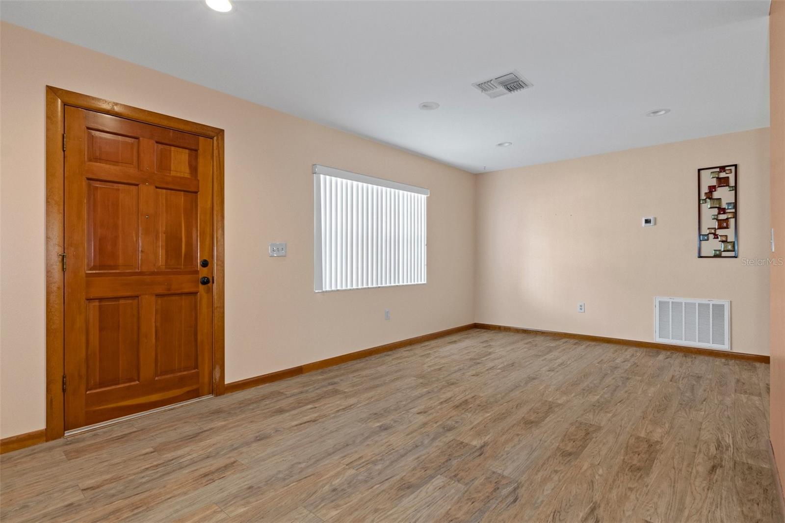 10219 HORIZON DRIVE