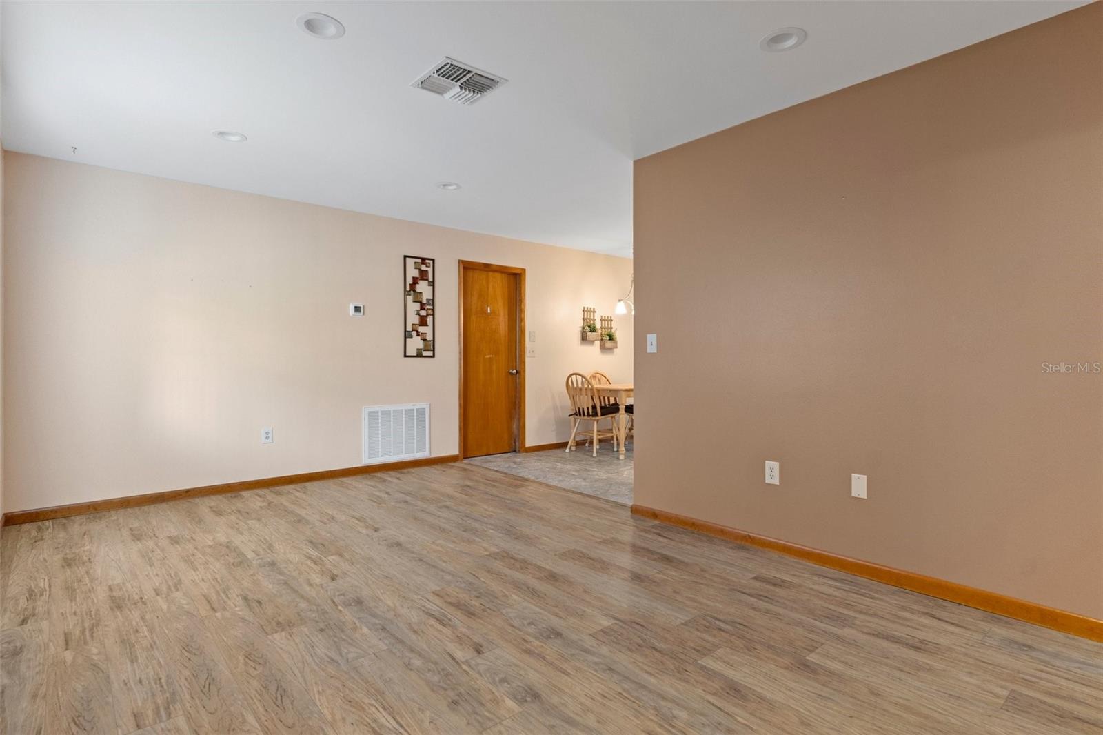 10219 HORIZON DRIVE