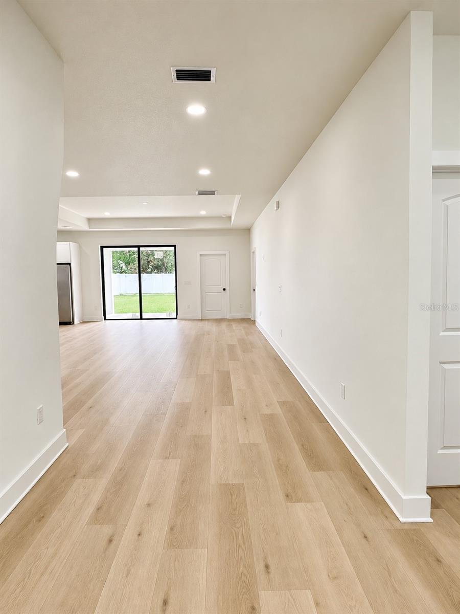 Photo of 11703 Country Club Place, Tampa, FL 33612 (MLS # O6446721)