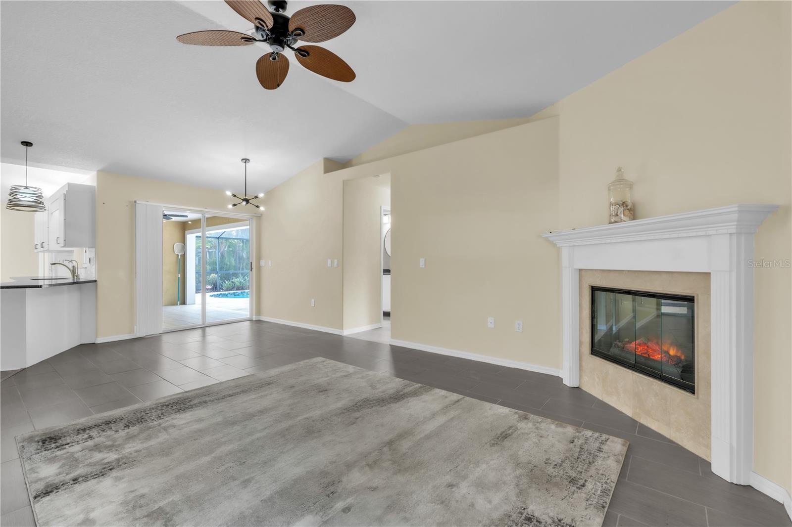 HAMMOCK PLACE II - Residential