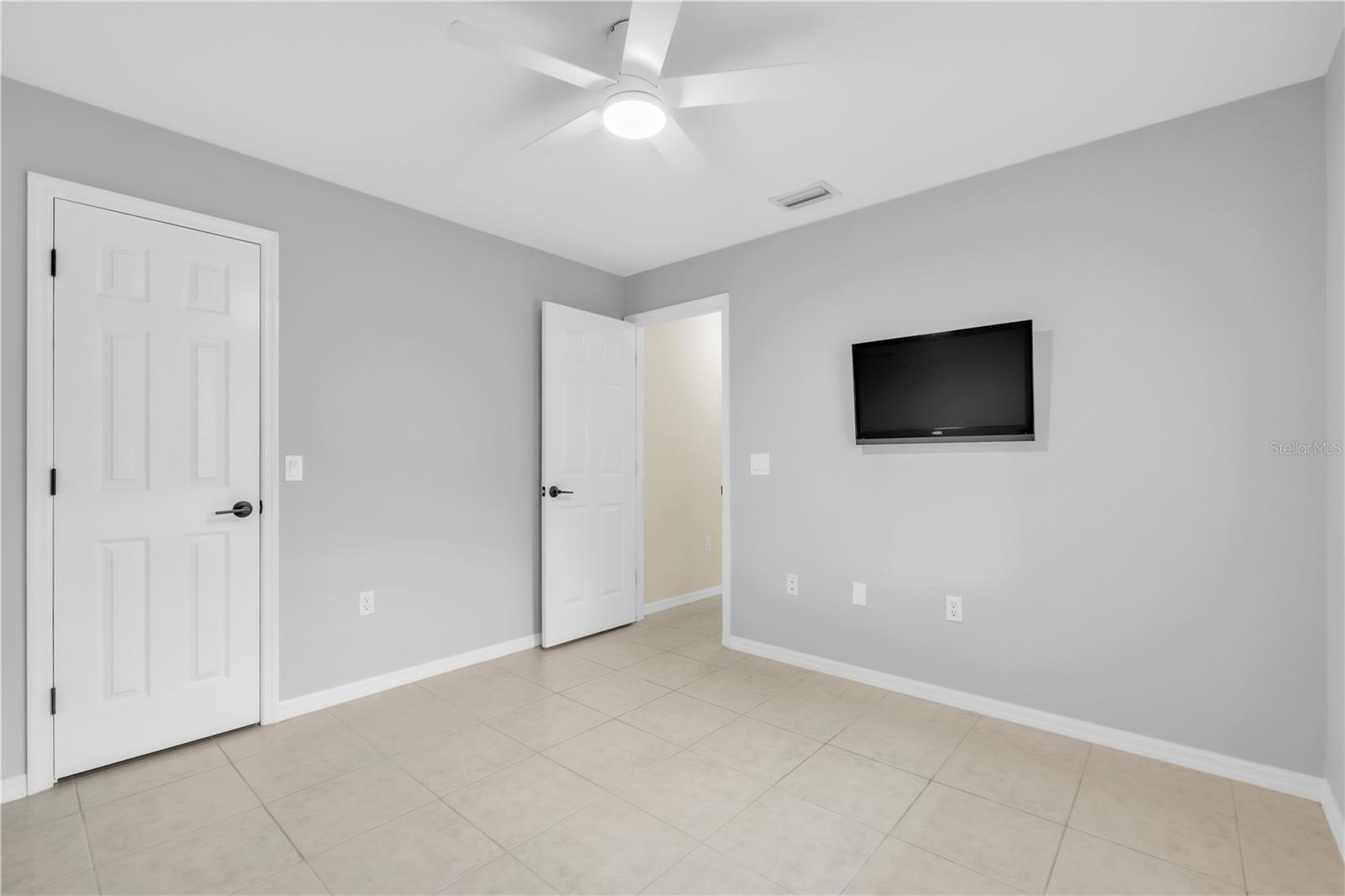 HAMMOCK PLACE II - Residential