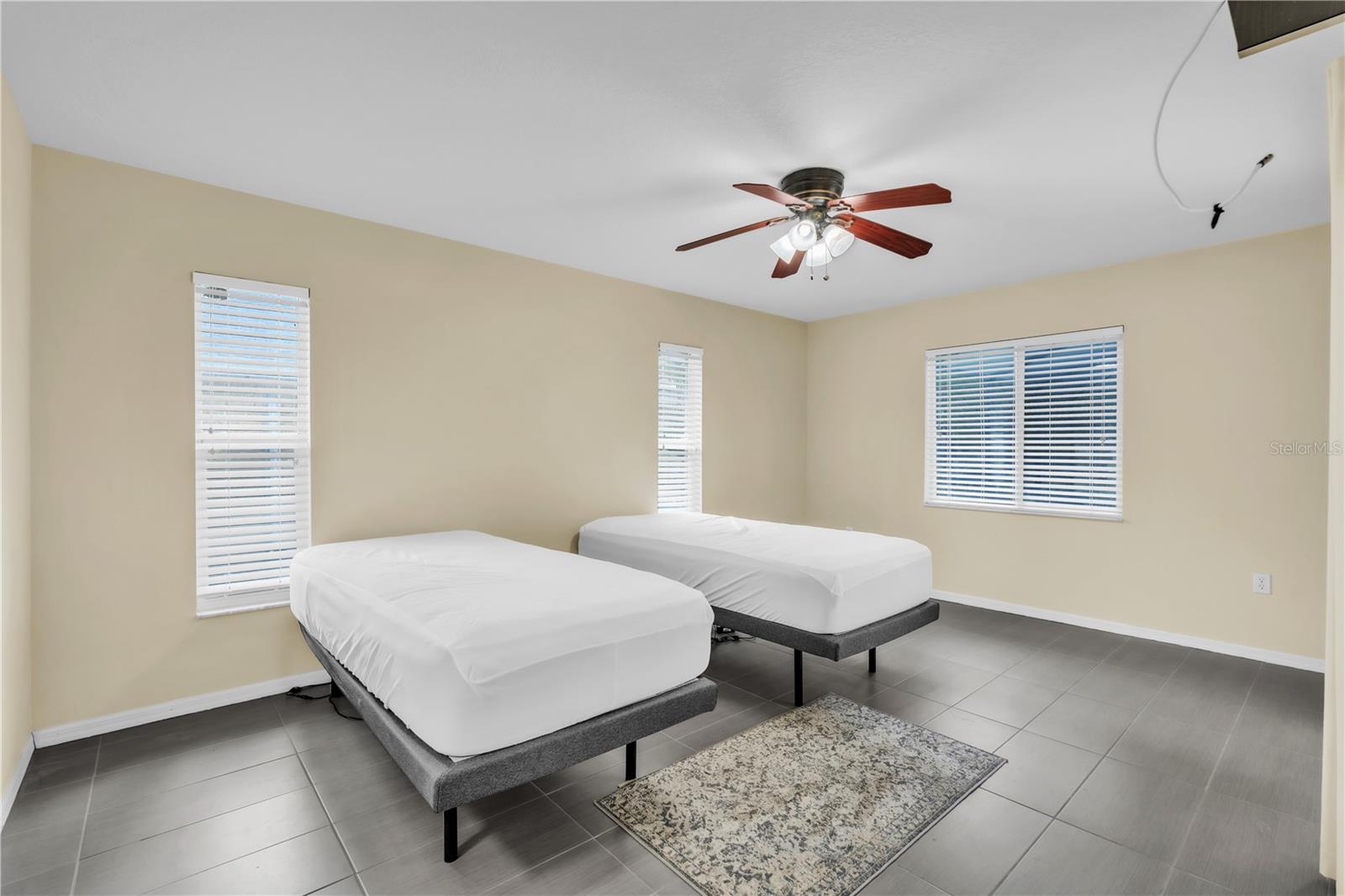 HAMMOCK PLACE II - Residential