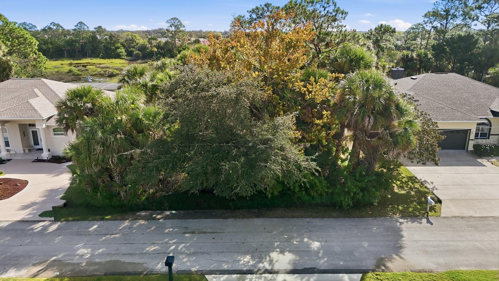 COUNTRY CLUB COVE - Land