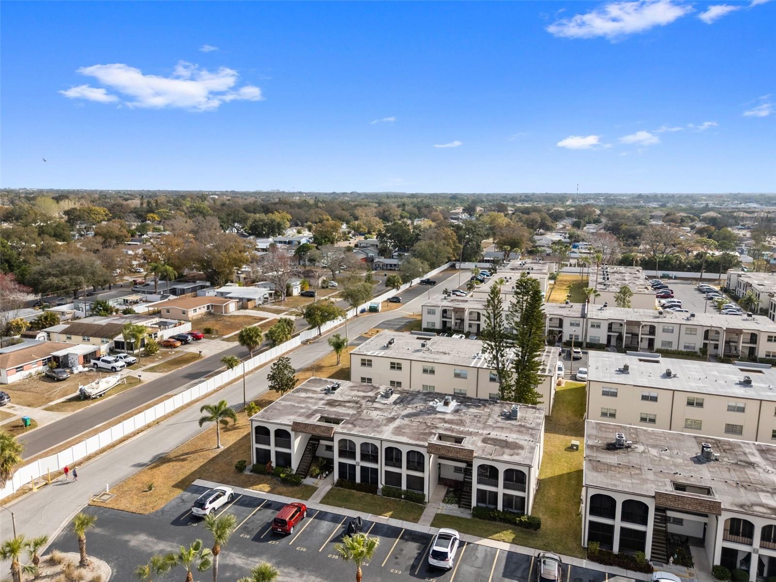 BOULEVARD CLUB THE CONDO - Residential