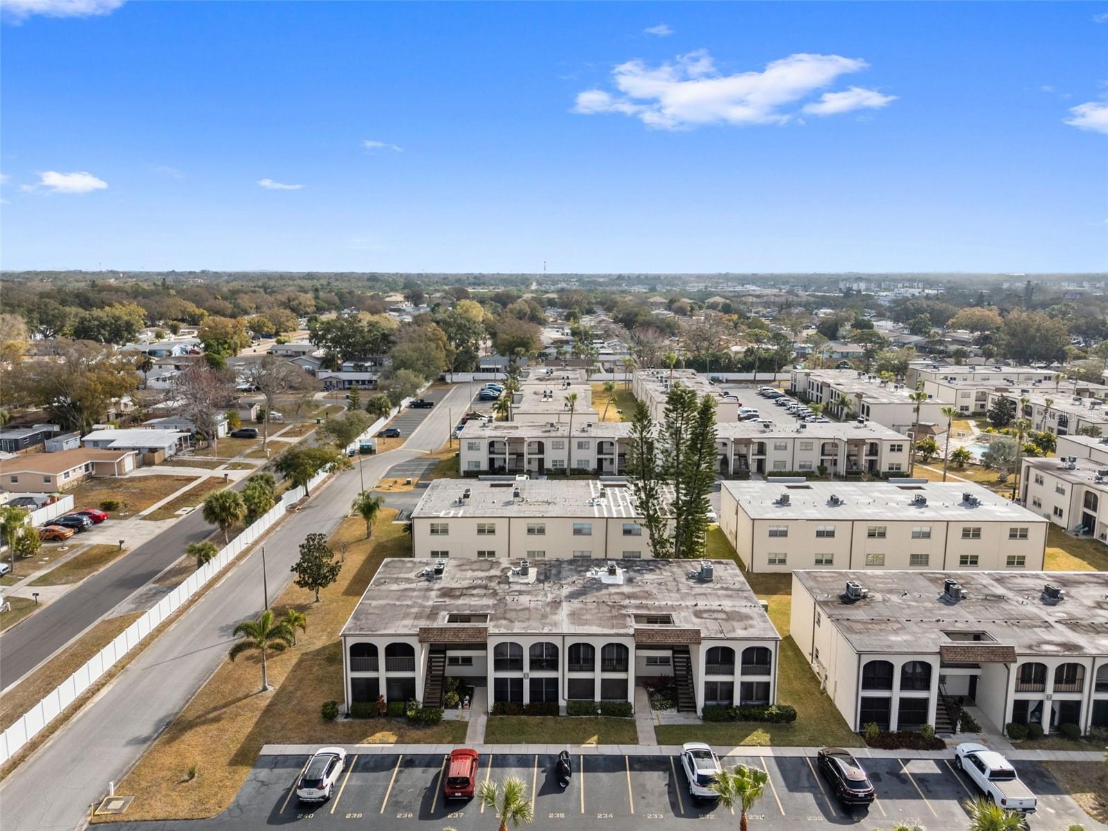 BOULEVARD CLUB THE CONDO - Residential