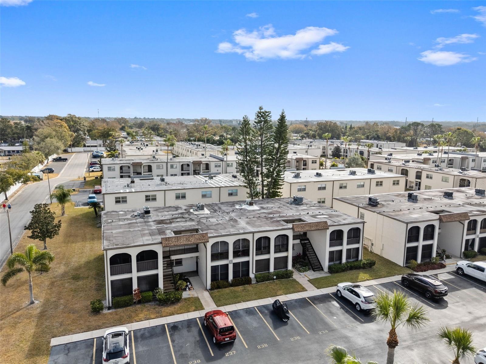 BOULEVARD CLUB THE CONDO - Residential