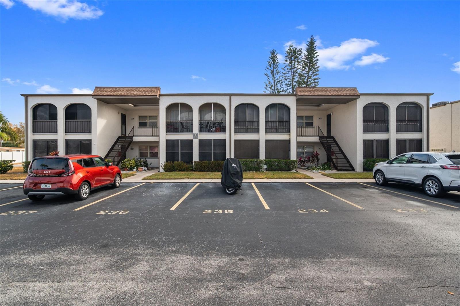 BOULEVARD CLUB THE CONDO - Residential