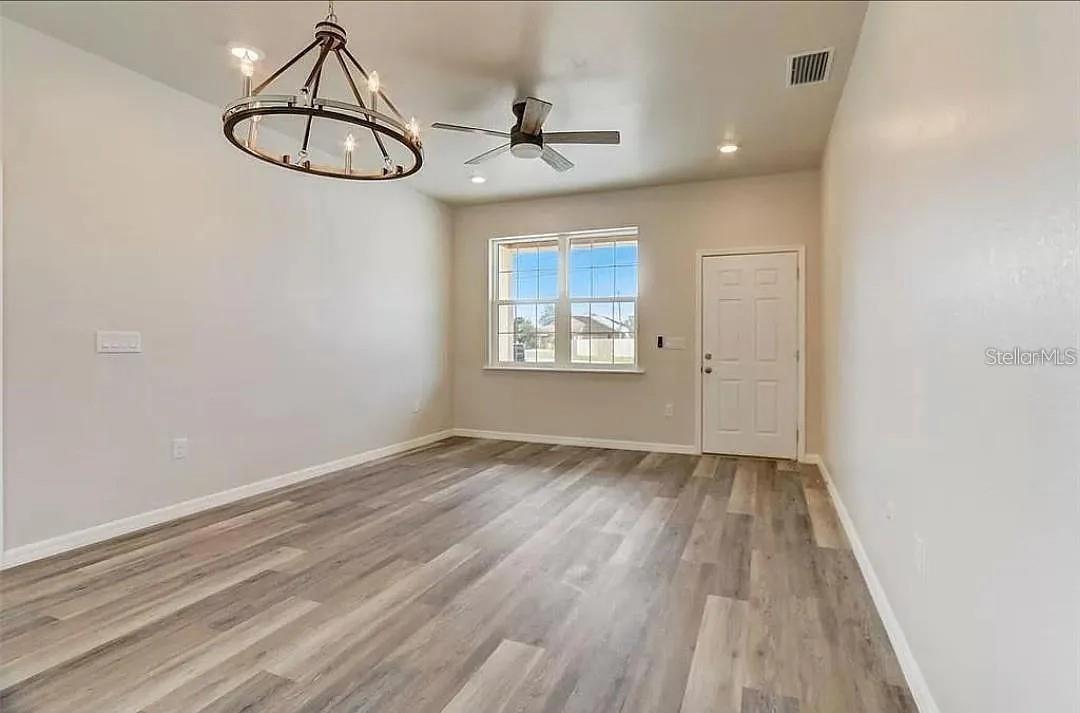 SABAL SQUARE ESTATES - Residential Lease