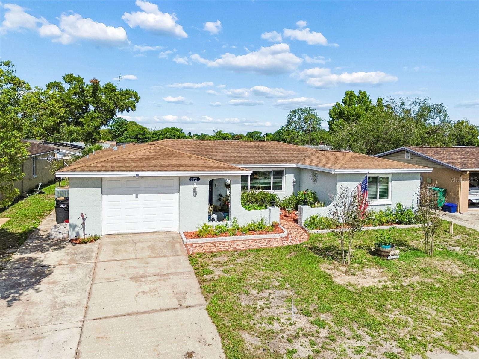 9221 RAINBOW LANE