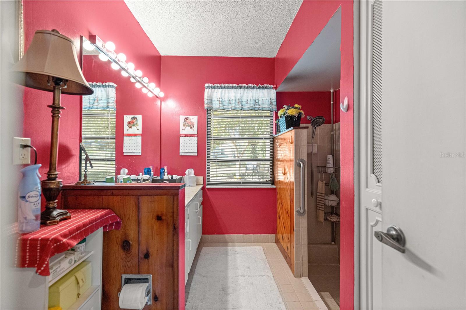 WOODS & LAKES SUB - Residential