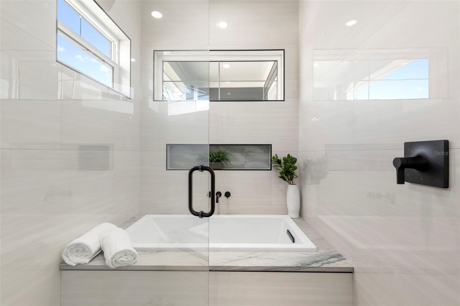 TYRONE - Residential