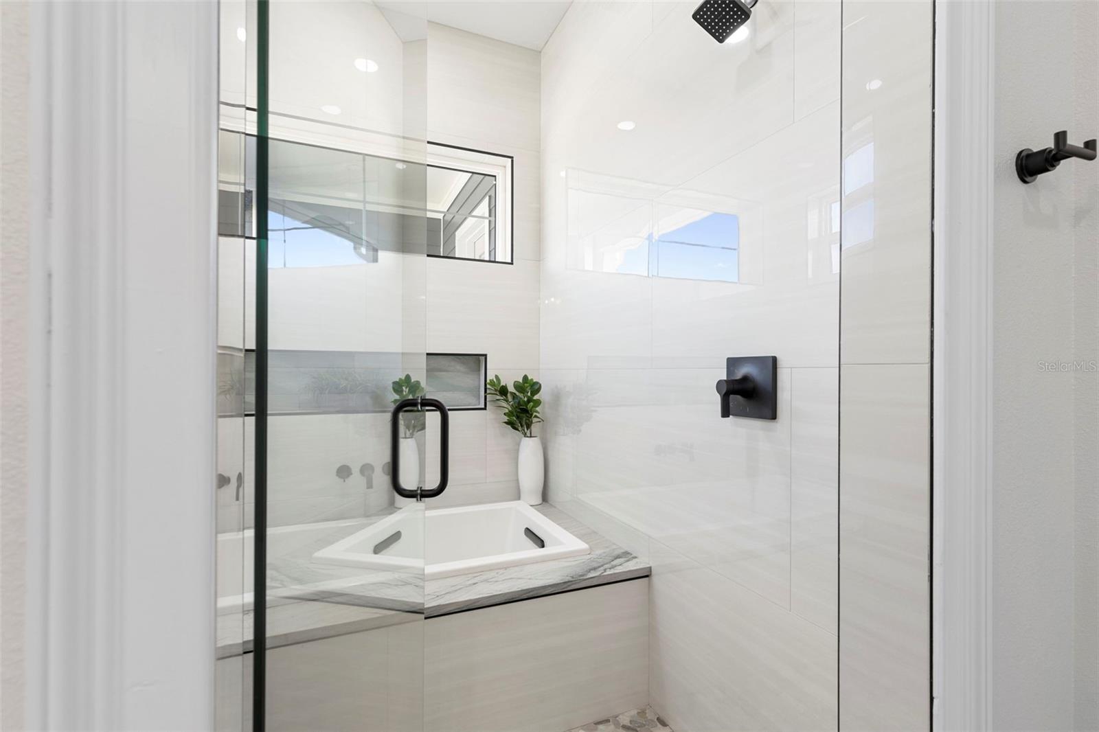 TYRONE - Residential