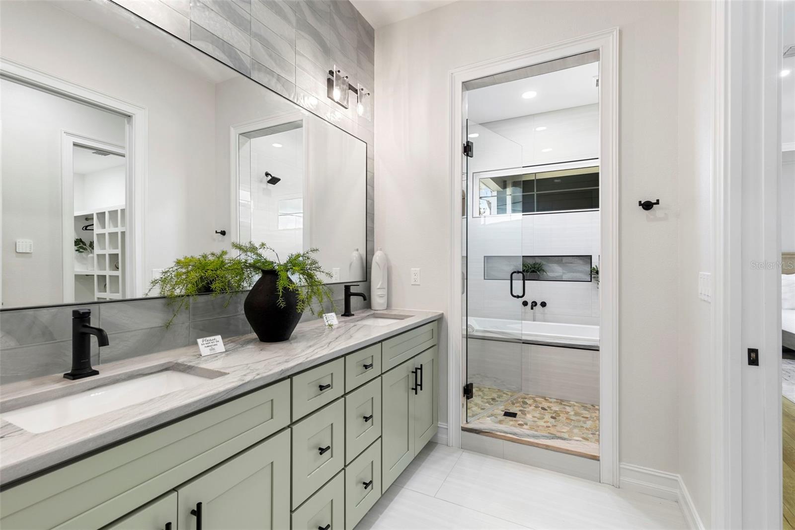 TYRONE - Residential