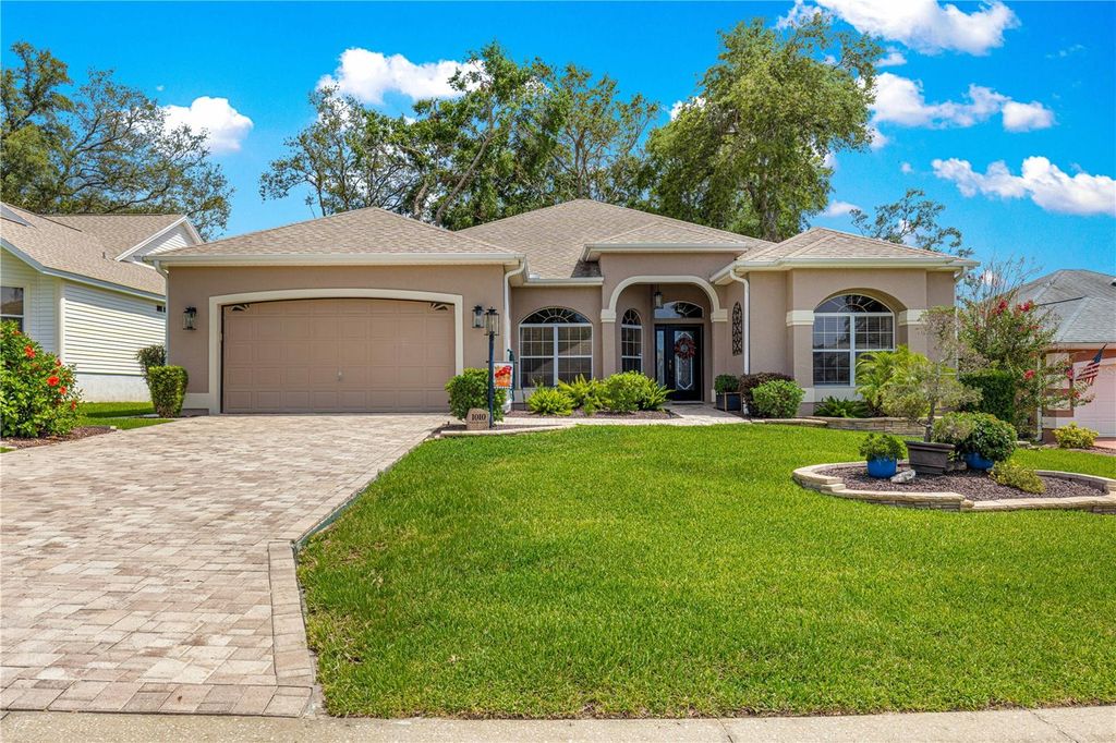 Photo of 1010 Sierra Blanca Court, The Villages, FL 32159 (MLS # G5097746)