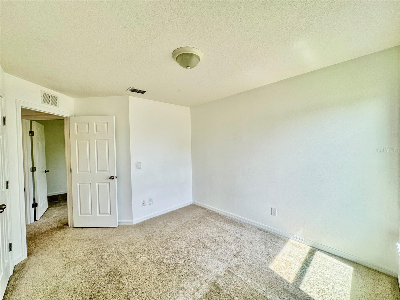 HIGHLAND MDWS PH 2B - Residential Lease