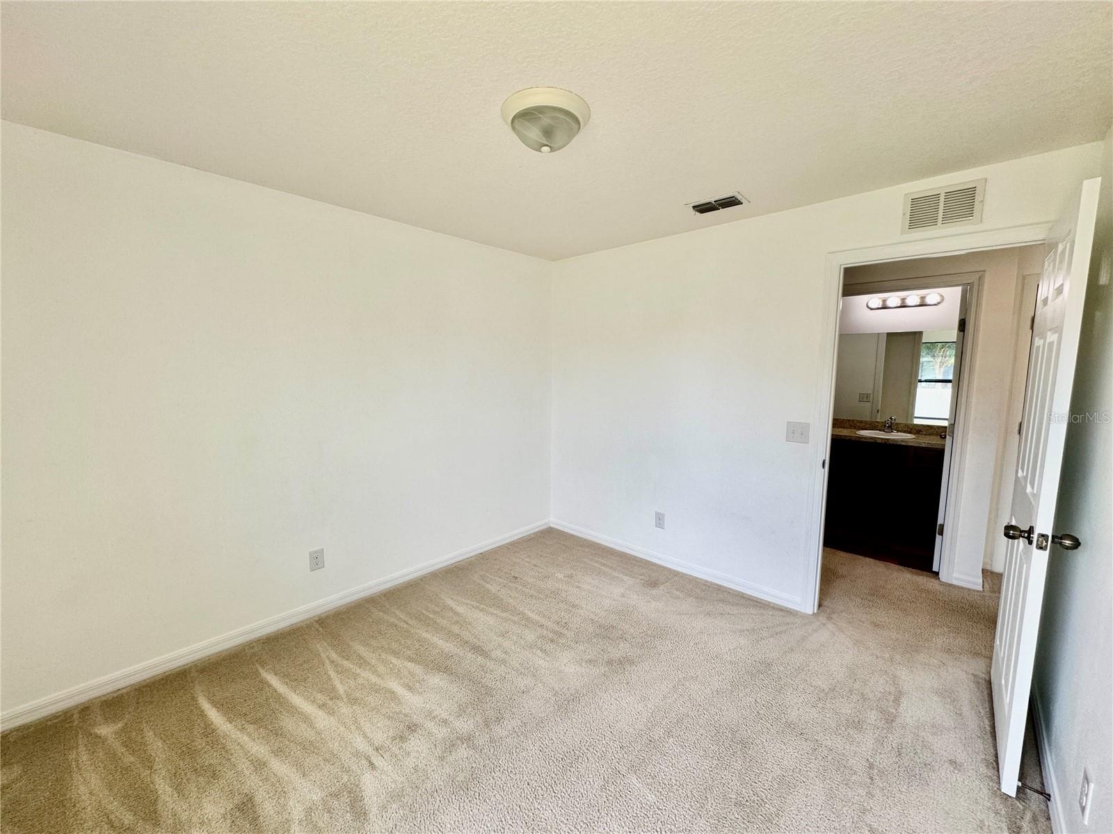 HIGHLAND MDWS PH 2B - Residential Lease