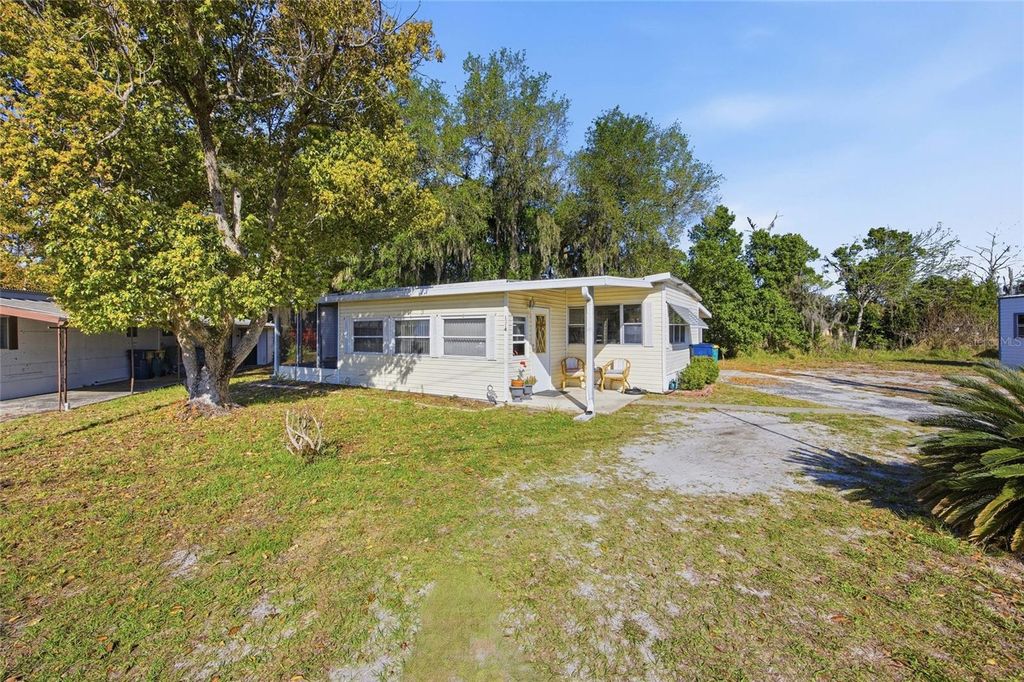Photo of 1314 Westland Drive, Tavares, FL 32778 (MLS # O6392551)