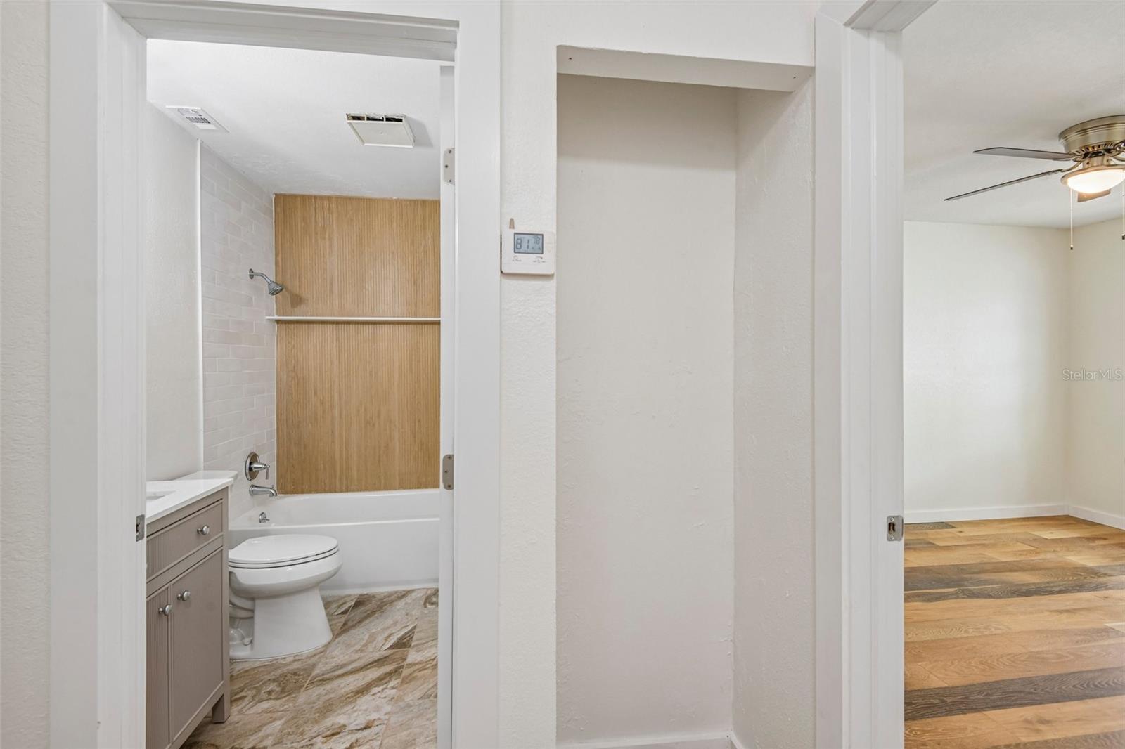 WATERSIDE CONDO III - Residential