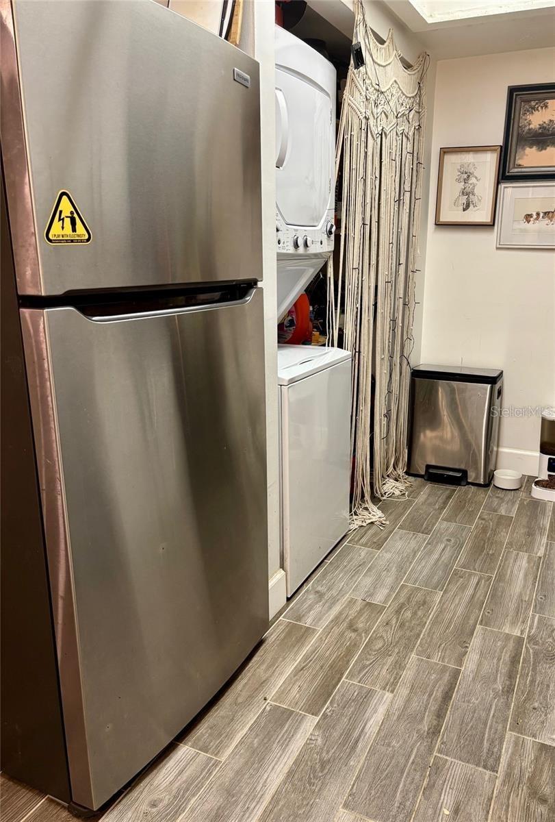 LIVE OAK VILLAS CONDO PH 01 SOUTH - Residential