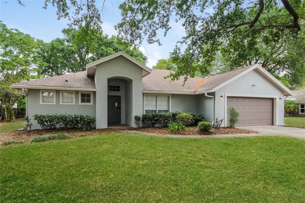 Photo of 305 Killington Way, Orlando, FL 32835 (MLS # O6381771)
