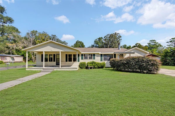 207 SENTER AVE NW, BRANFORD, FL 32008 - Image db7b58b4dcc12ed8a986a0e8add0ac63/605860212
