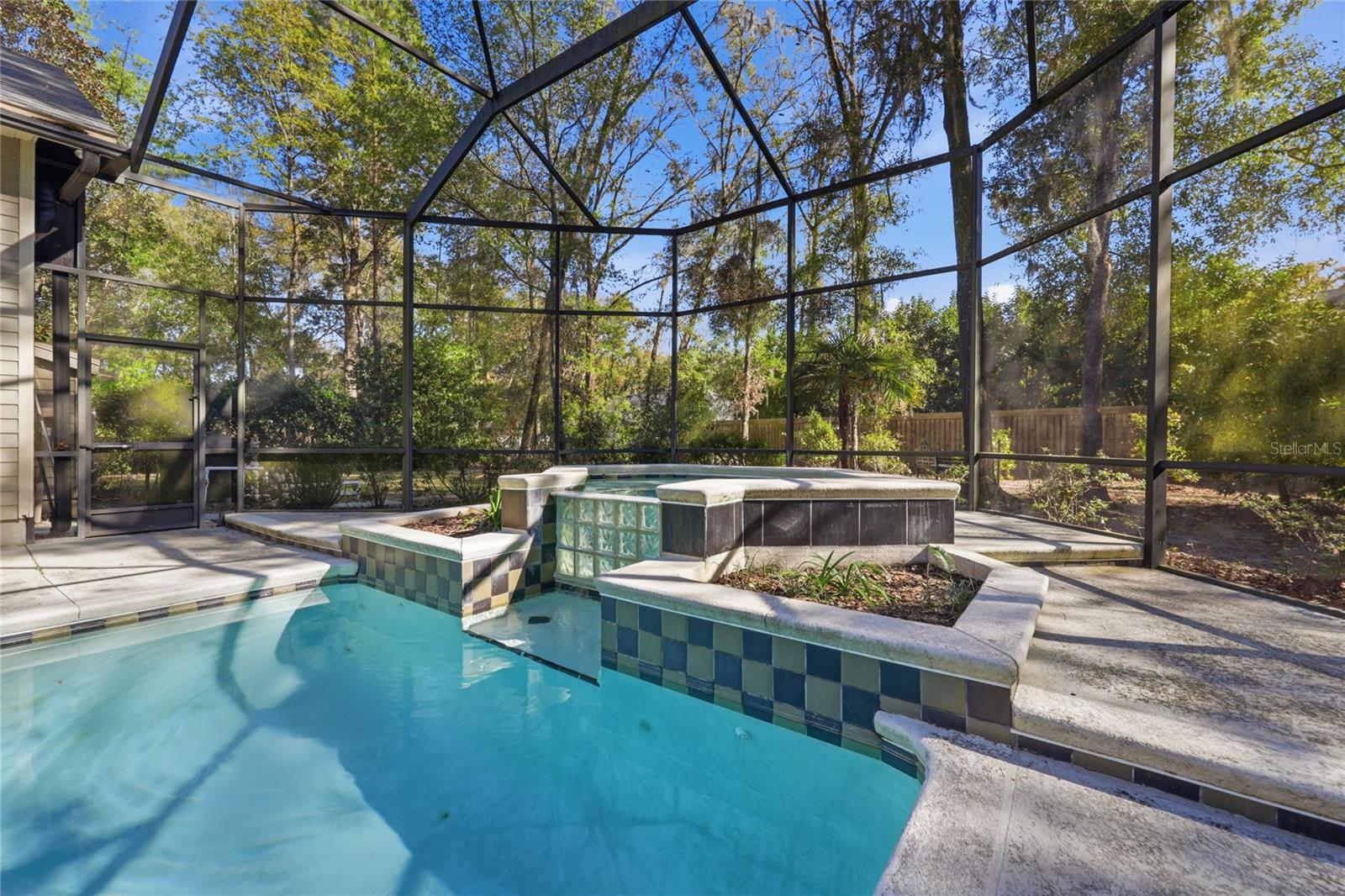 HP/SABLE POINTE - Residential