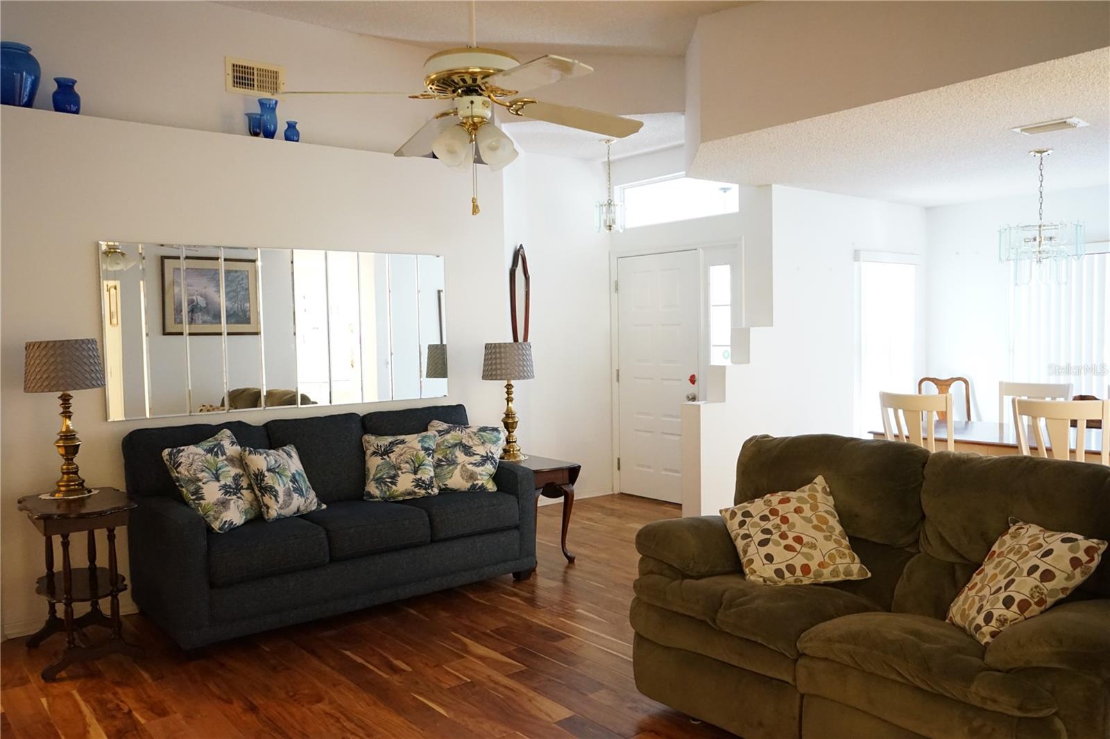 MANCHESTER 1 CONDO PH - Residential