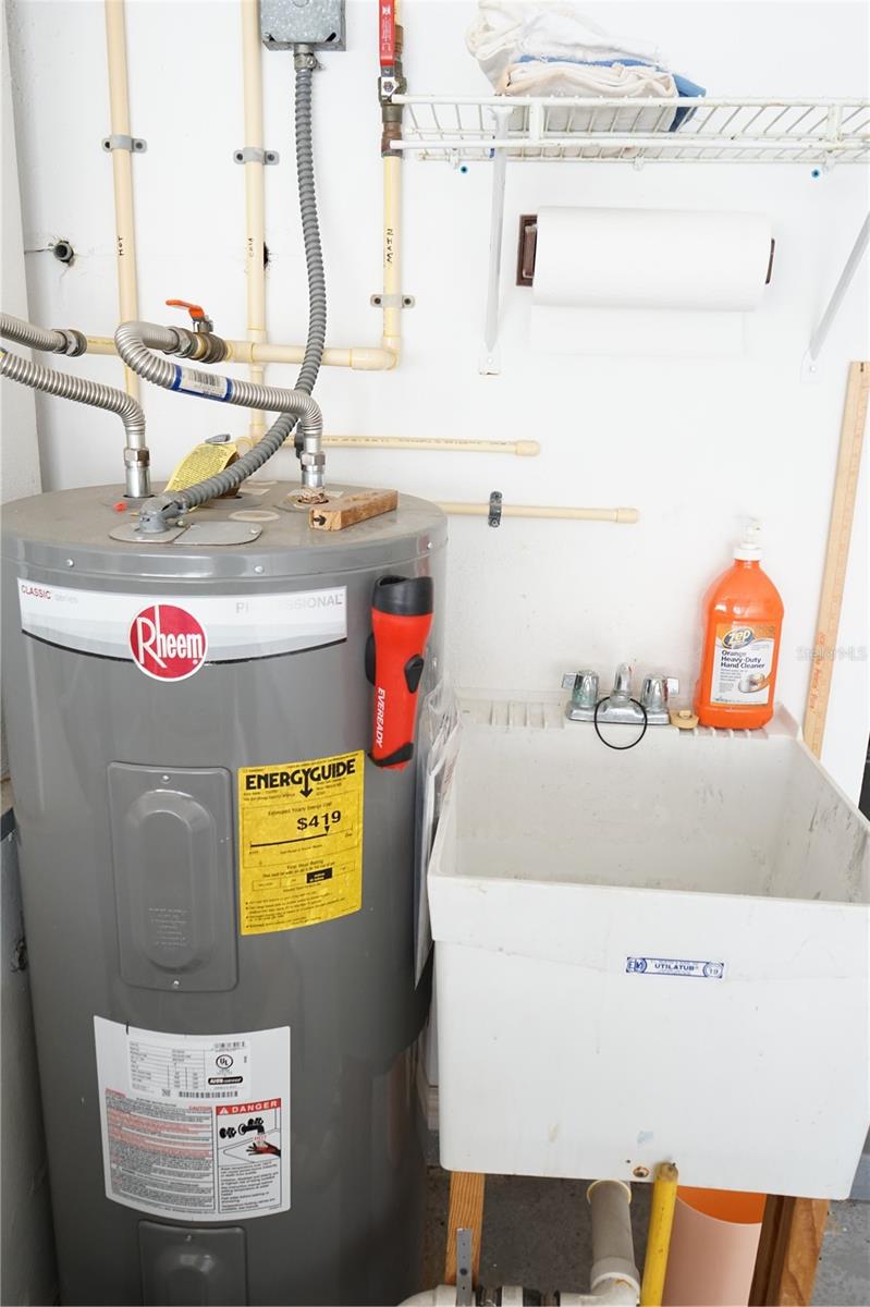 MANCHESTER 1 CONDO PH - Residential