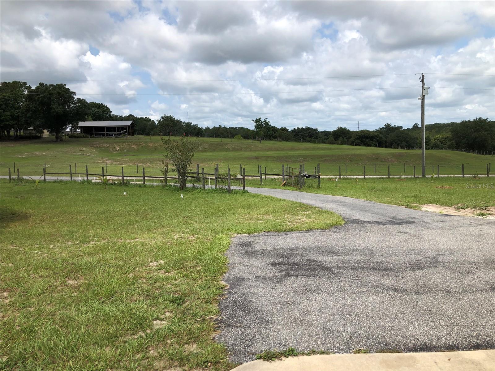 Country living at its best. Newley remodeled 1 bedroom, 1 bath in the country. Rent includes electric, water, sewer and trash collection. Large open floor plan, Living, Dining, Kitchen all in one. No Pets.