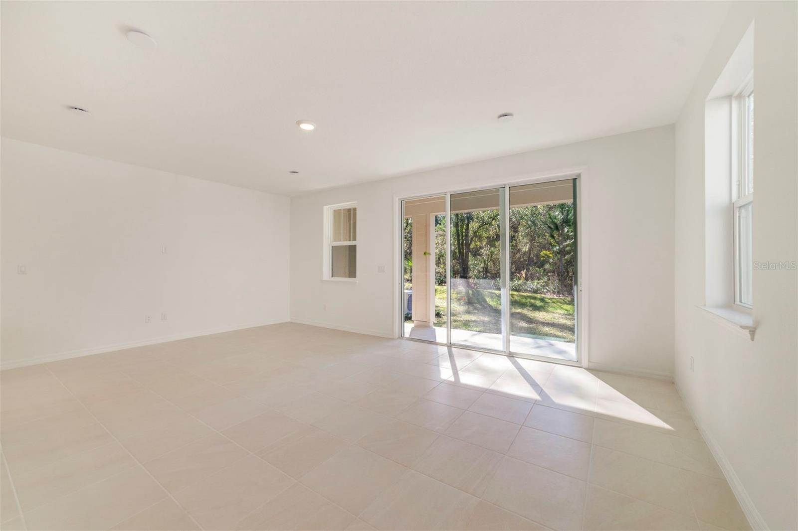 1669 GREENLEAF WOODS COVE