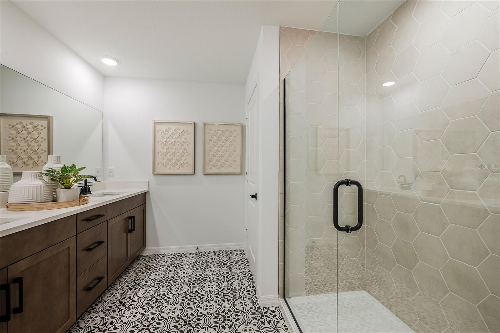 TOWNS AT GREENLEAF - Residential