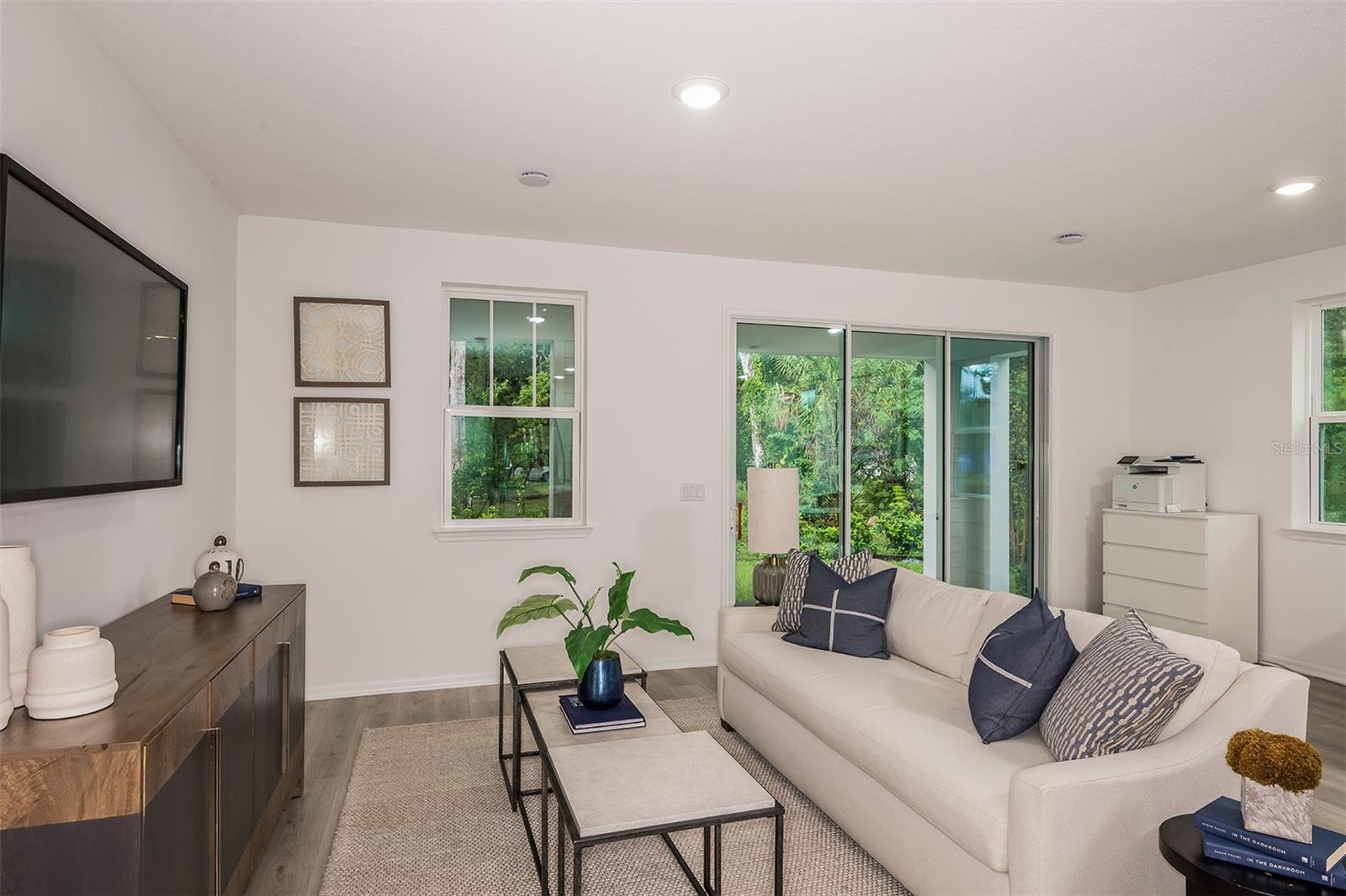 TOWNS AT GREENLEAF - Residential